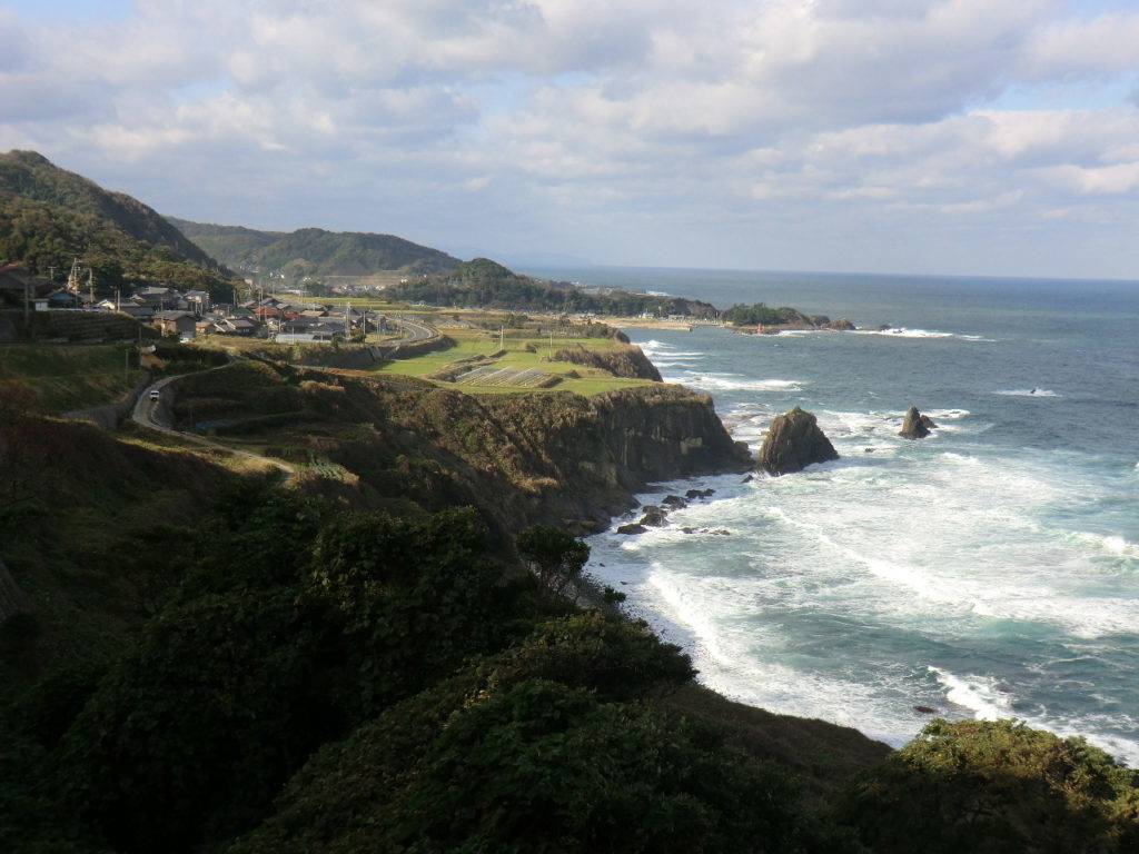 To Takeno Beach, Kyotango City, Kyoto Prefecture