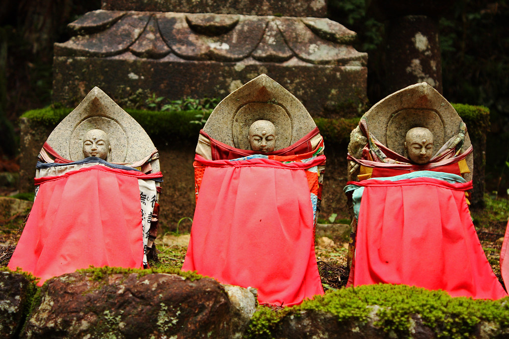 Cemitério Okuno-in, Koyasan