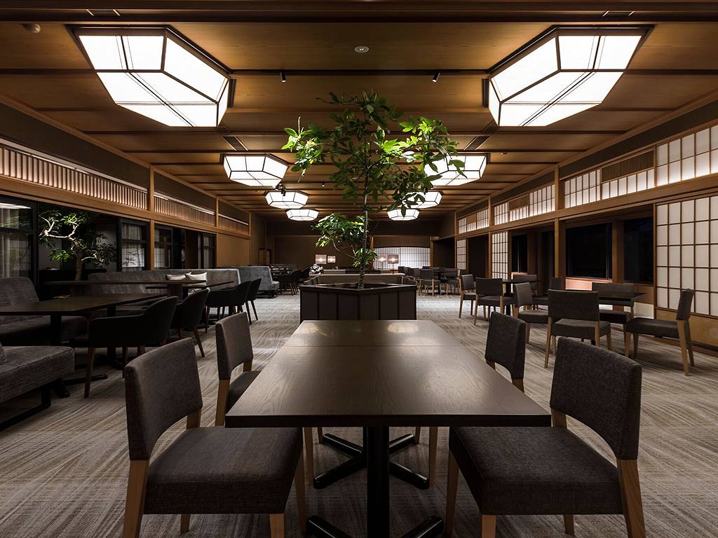 Nanzenji Sando Kikusui