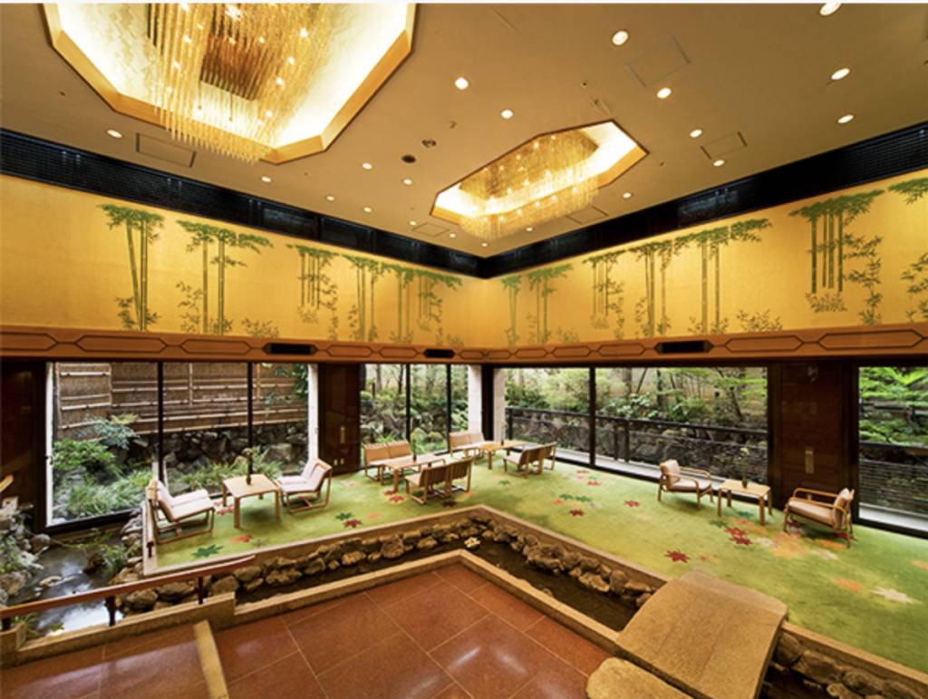 Lunch with a Japanese garden in Kyoto