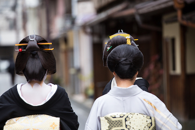 24 Hours of a Geisha's Training